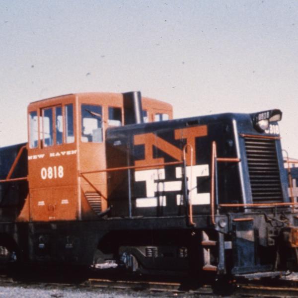 GE 44 ton switcher # 0818 in McGinnis colors
