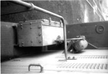 RS-3 cab signal box detail, end view looking toward cab.