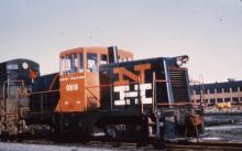 GE 44 ton switcher # 0818 in McGinnis colors